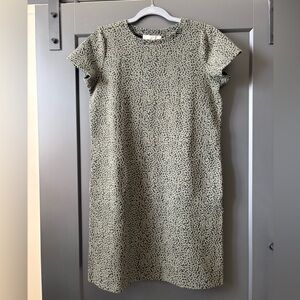 Women's Short Sleeve Olive Print Shift Dress